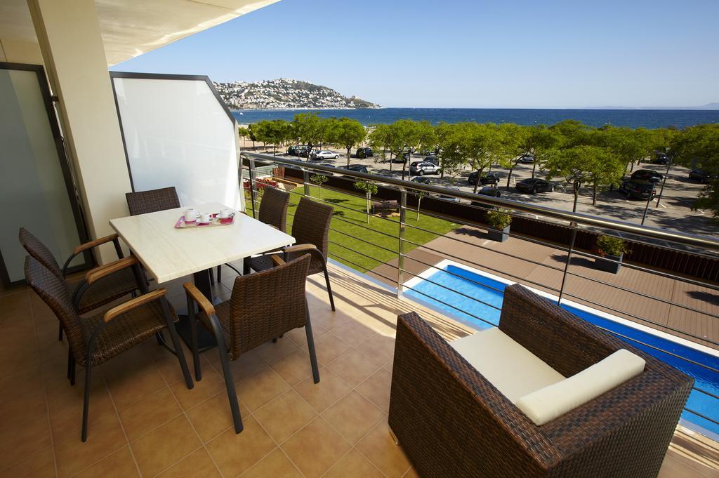 Apartaments Terraza - Salatà Mar Roses Exterior foto